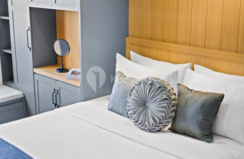 Grogol Utara Apartment | Discover Bruma by Kozystay - Family-Friendly Retreat