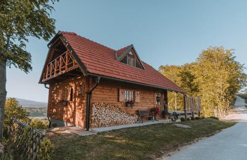 Majsperk Ski Chalet | Relax at Brunarica Dežno - Family and Pet Friendly Retreat