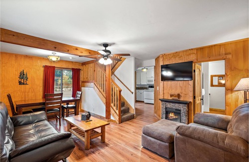 McCall Cabin | Brundage Bungalows: Oceanfront Retreat with Pet-Friendly Perks