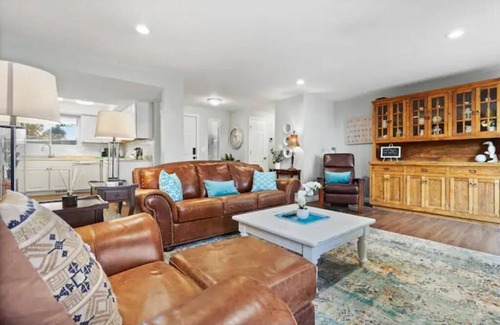 Tri-Cities House | Inviting Bruneau Bungalow Side B: Pet-Friendly Retreat