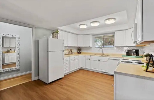 Tri-Cities House | Inviting Bruneau Bungalow Side B: Pet-Friendly Retreat