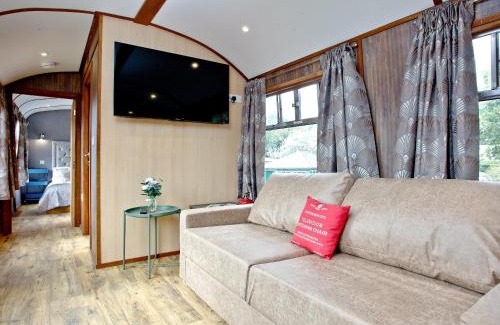 Dawlish Warren Cabin | Charming Brunel Boutique Railway Carriage - 4 Star Retreat