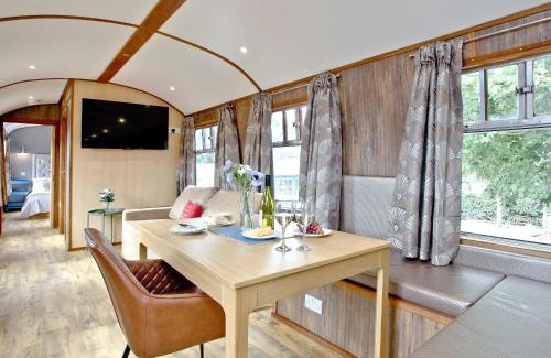 Dawlish Warren Cabin | Charming Brunel Boutique Railway Carriage - 4 Star Retreat