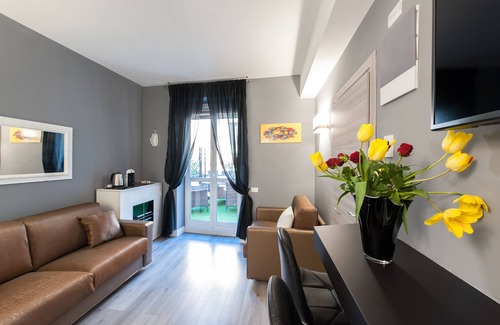 Rione XIV Borgo House | Brunelleschi Holidays: Eco-Friendly Stay with Spa & Breakfast