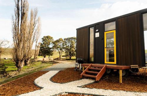 South Gundagai House | Brungle Creek Escape 1 by Tiny Away
