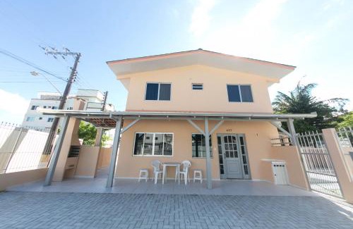 Morretes House | Relaxing Casa with Private Pool Near Meia Praia Beach