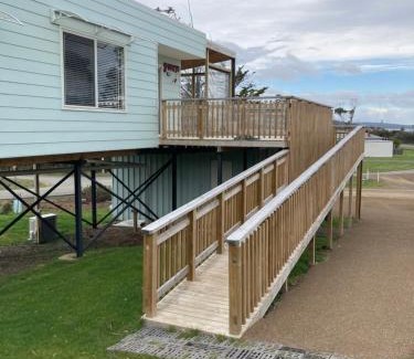 Alonnah House | Oceanfront Bruny Ocean Cottage with Top Guest Rating 9.4