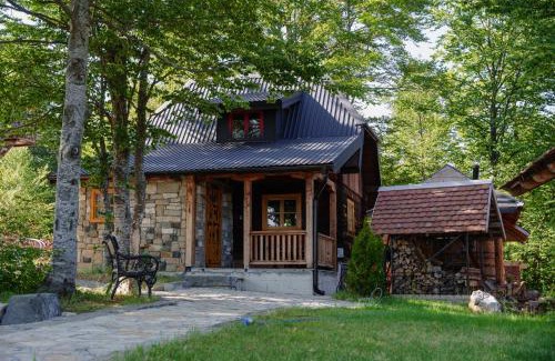 Kremna House | Pet-Friendly Brvnara Iverak with Perfect 10/10 Reviews