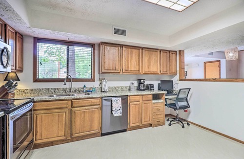 Briarcrest Estates House | Lovely Bryan Home with Deck & Yard, Near Texas A&M!