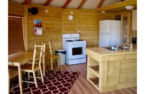 Panguitch Cabin | Top-Rated Bryce Canyon Deluxe Private Yurt for Families