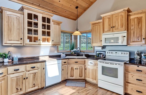 Panguitch Cabin | Unforgettable Bryce Canyon Retreat with Breathtaking Views