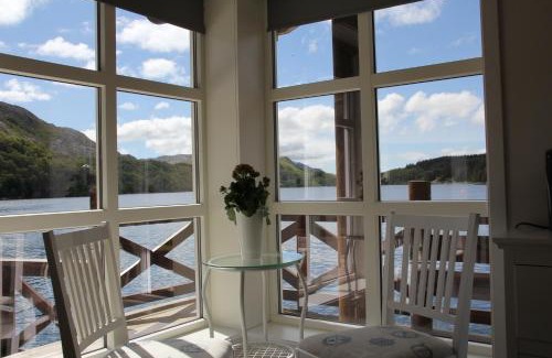 Solfjellsjoen Apartment | Family-Friendly Brygga på Dønna with Hot Tub & Kitchen Access