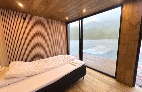 Solfjellsjoen Apartment | Family-Friendly Brygga på Dønna with Hot Tub & Kitchen Access