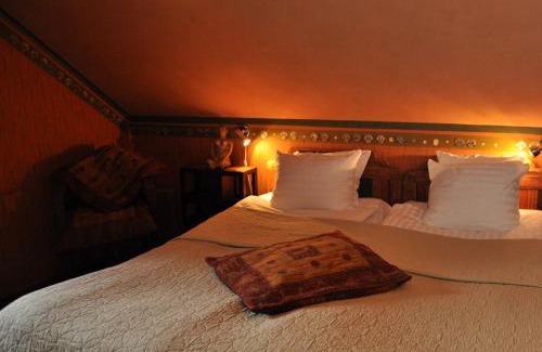 Fjallbacka Hotel | Ocean View Retreat at Bryggan Fjällbacka - Pet Friendly Stay