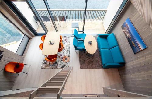 Henningsvaer Apartment | Family-Friendly Bryggeleilighet in Henningsvær - 9/10 Rated