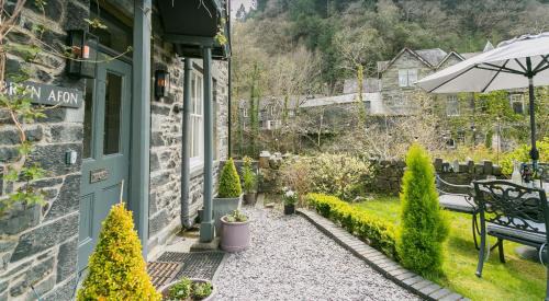 Gwynedd- Snowdonia House | Discover Bryn Afon: Pet-Friendly Retreat with Perfect Score