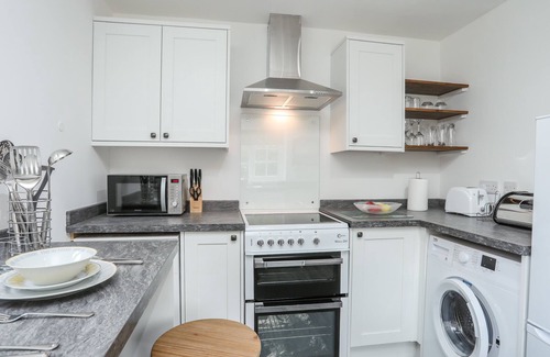Pentraeth Cottage | Pet-Friendly Bryn Bach: Delightful Oceanfront Cottage Retreat