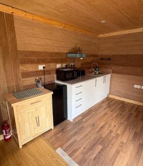 Port Talbot Cabin | Discover Bryn Bettws Lodge: Pet-Friendly Retreat with High Ratings