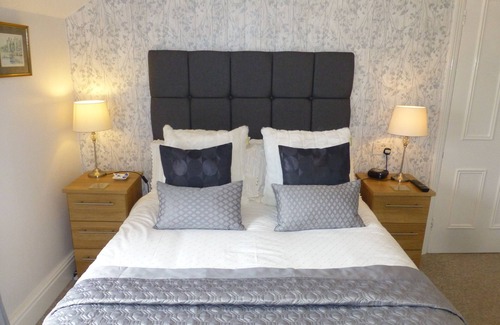 Conwy House | Exceptional Bryn Derwen Guest House - Rated 9.8/10!