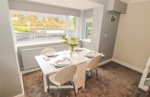 Bethesda House | Bryn