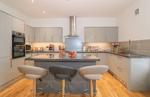 Menai Bridge Apartment | Relax at Bryn Mel Apartment with Oceanfront Views