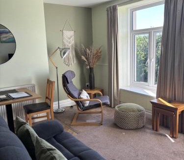Barmouth Apartment | Exceptional Bryn Melyn Apartments with Breakfast & Child Care