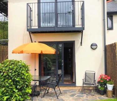 Barmouth Apartment | Discover Bryn Mynach Annex: Guest Rated 9.6/10