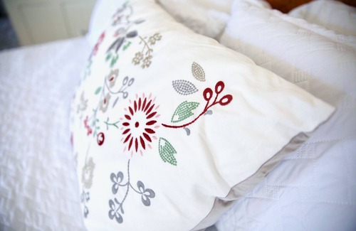 Belton Bed & Breakfast | Beautiful Bryn Oaks Bed and Breakfast with Spa & Dining