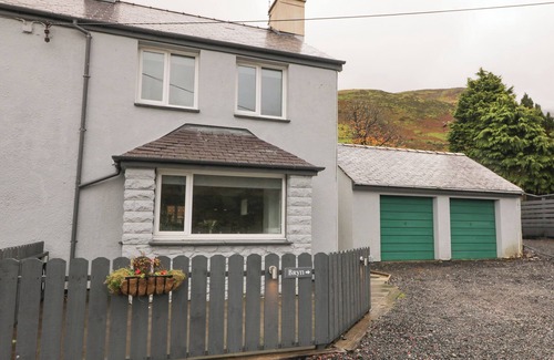 Bethesda Cottage | Discover Bryn: Pet-Friendly Country Cottage in Bethesda