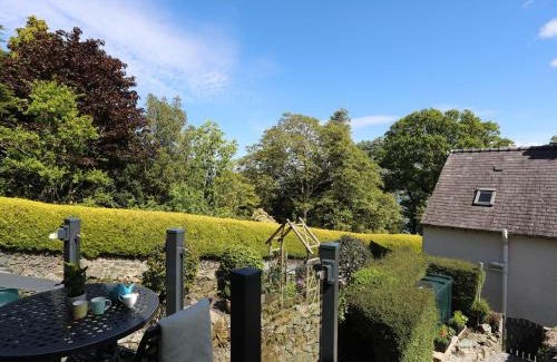 Menai Bridge House | Pet-Friendly Bryn Teg Cottage: Guest Rated 9.5/10