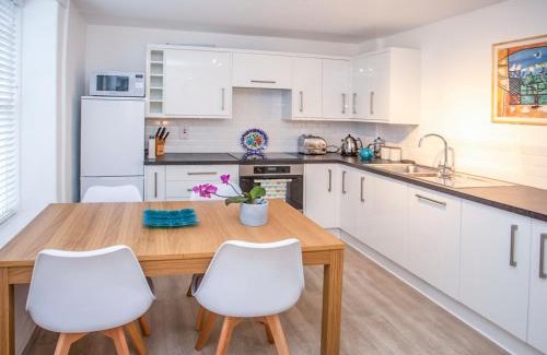 Menai Bridge House | Pet-Friendly Bryn Teg Cottage: Guest Rated 9.5/10