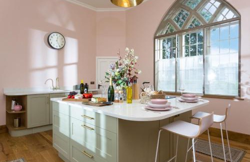 St Martins House | Bryngwilla Gate Lodge