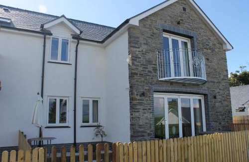 Aberystwyth House | Book Your Oceanfront Stay at Brynhyfryd - 4 Stars, Pet Friendly