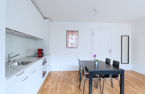 Basel City Centre Apartment | Discover BS Bear II - Messe HITrental Apartment Awaits