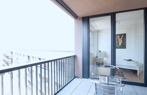 Basel City Centre Apartment | Pet-Friendly BS Rabbit V - Messe HITrental Apartment