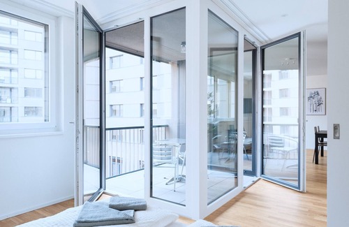 Basel City Centre Apartment | Modern BS Squirrel I - Messe HITrental Apartment Awaits