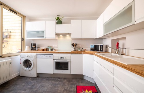 Beaune City Centre Apartment | Experience Beaune Allerey: Family-Friendly with Breakfast
