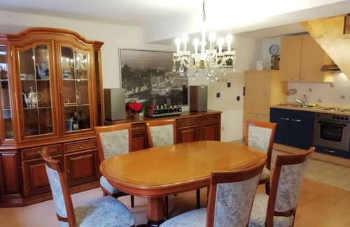Bayreuth Apartment | BT Center Gallery Apartment: Guest Rated 10/10 with Breakfast