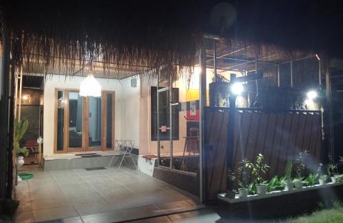 Pemenang House | Oceanfront BTN Mahkota Pemenang 13: Rated 8.9/10