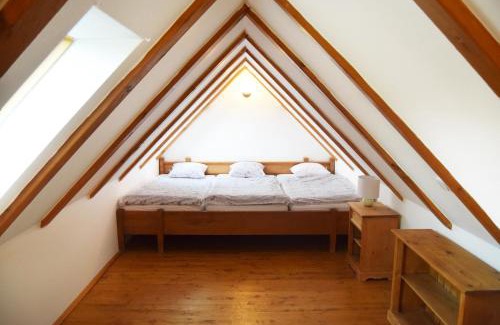 Rozdalovice House | Idyllic Bučický mlýn: Pet-Friendly Retreat with Kitchen