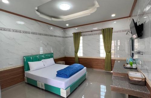 Ang Thong Hotel | Budget-Friendly Bualuang Hotel: Pet & Child Friendly Stay