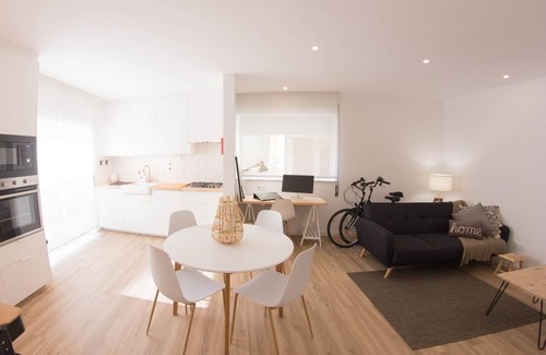 Figueira da Foz Apartment | Inviting Buarcos Beach Apartment with Wi-Fi & Spa Amenities