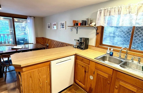 Schroon Lake Apartment | Convenient Downtown Retreat - Steps from Local Attractions!
