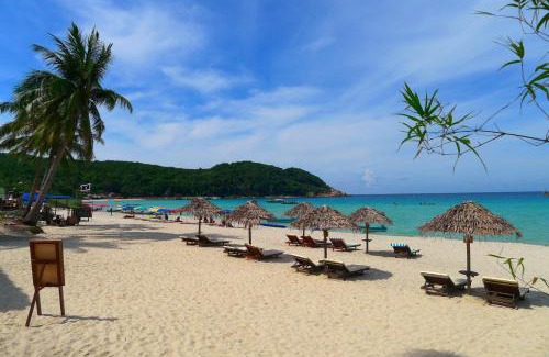 Pulau Perhentian Kecil Resort | Relax at BuBu Villa: Oceanfront Bliss with Spa & Dining