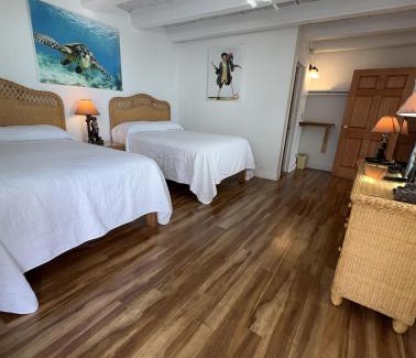 Key Colony Beach Hotel | Seaside Serenity at Key Colony Beach Motel with Ocean Views