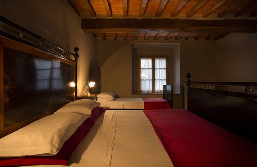 Arezzo Other | Buccia Nera: Family-Friendly Stay with Pool & Restaurant