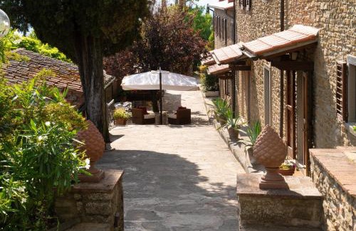 Arezzo House | Buccia Nera: Oceanfront Escape with Top Amenities & Great Rating