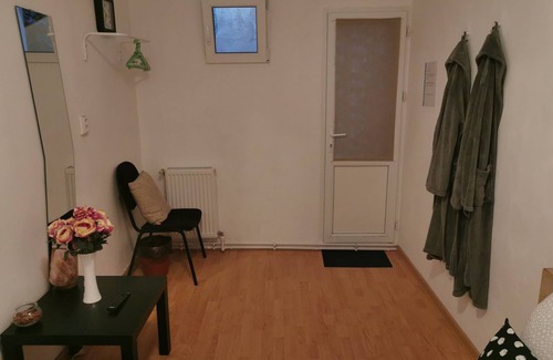 Bucharest City-Centre House | Cozy Private Room in Bucharest Center with Free WiFi