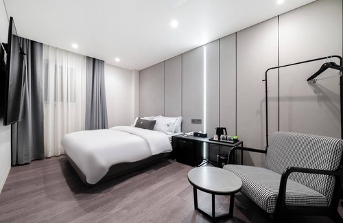 Bucheon Hotel | Eco-Friendly Retreat at Bucheon Some with Family Amenities