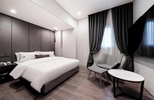 Bucheon Hotel | Eco-Friendly Retreat at Bucheon Some with Family Amenities